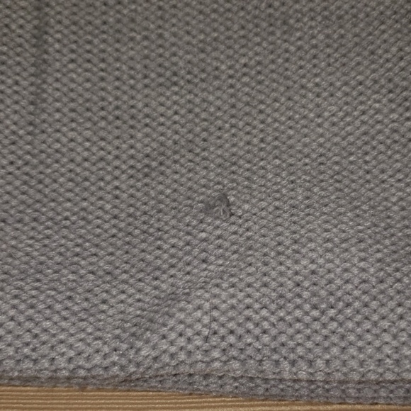 Michael Kors Scarf - Picture 4 of 4